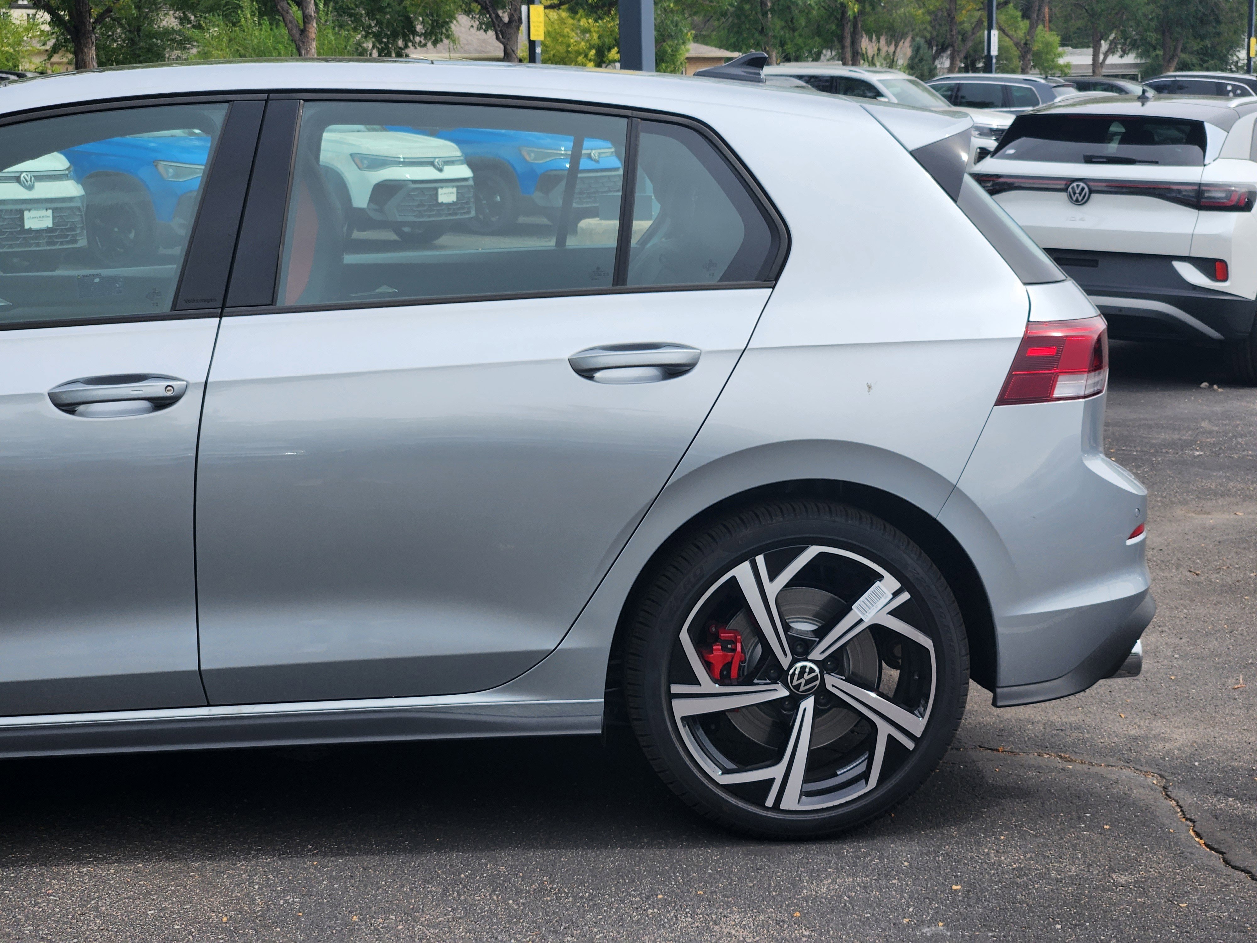 New 2025 Volkswagen Golf SE image 3