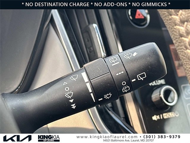 Used 2024 Subaru Outback Premium image 12