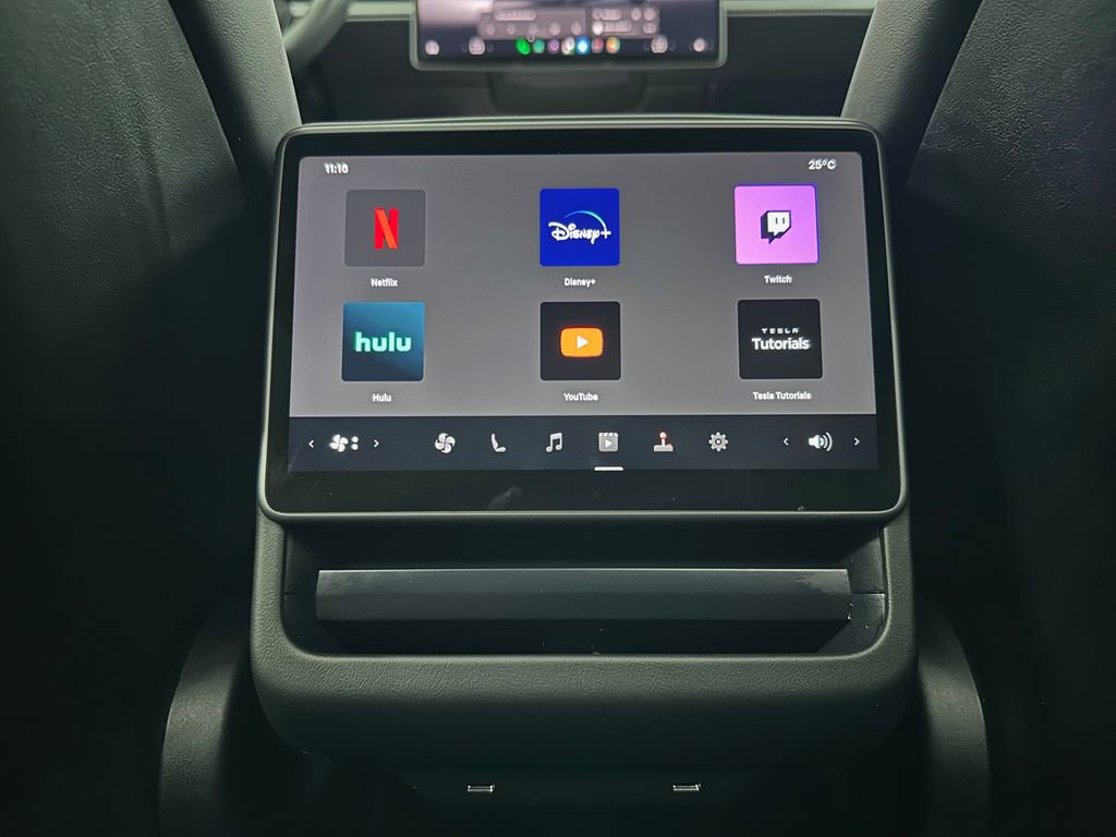 Used 2026 Tesla Model Y Long Range AWD/4WD image 26