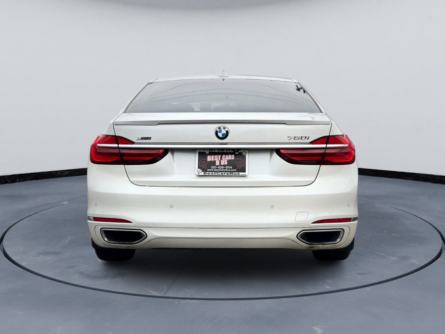 Used 2017 BMW 750i xDrive AWD/4WD image 4