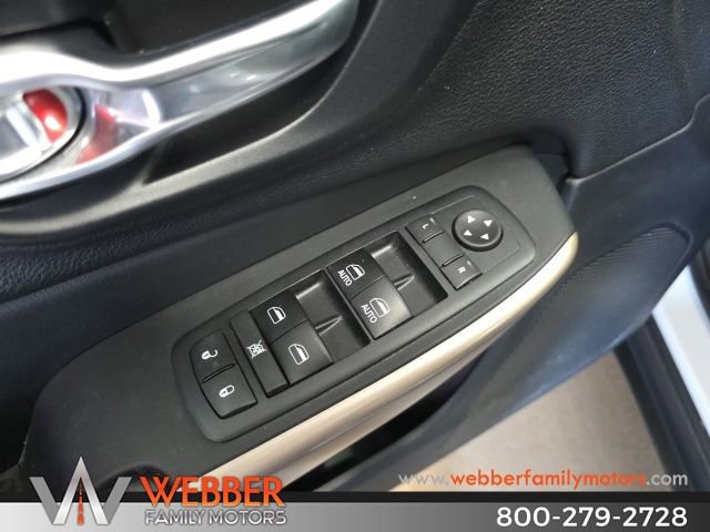 Used 2017 Jeep Cherokee Limited w/ Trailer Tow Group image 17