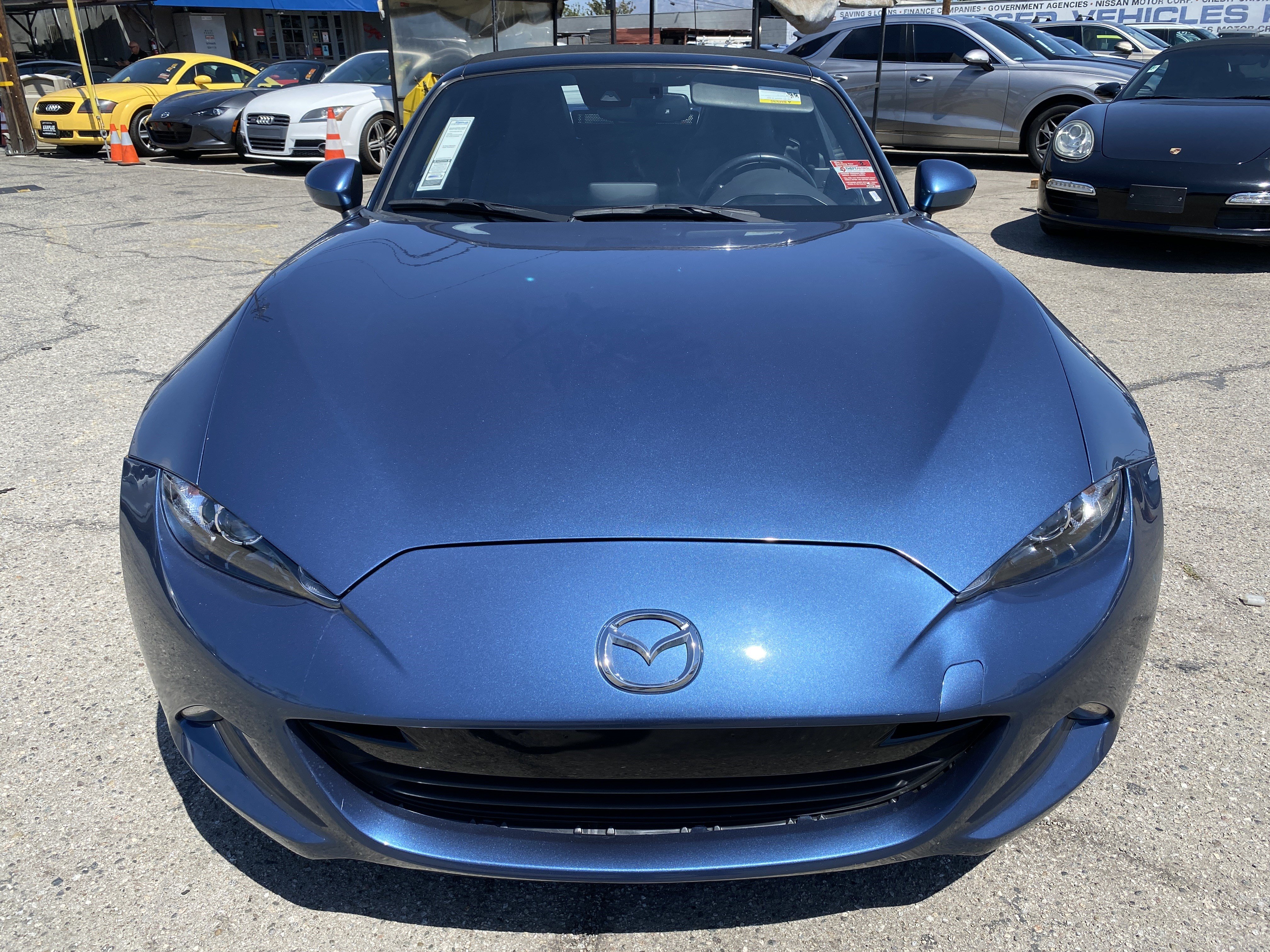 Used 2019 MAZDA MX-5 Miata Grand Touring w/ GT-S Package RWD image 3
