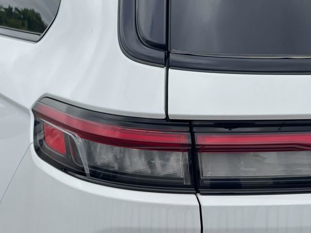 New 2025 Jeep Grand Cherokee L Altitude image 10