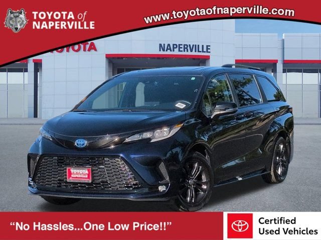 Certified 2025 Toyota Sienna XSE AWD/4WD image 1