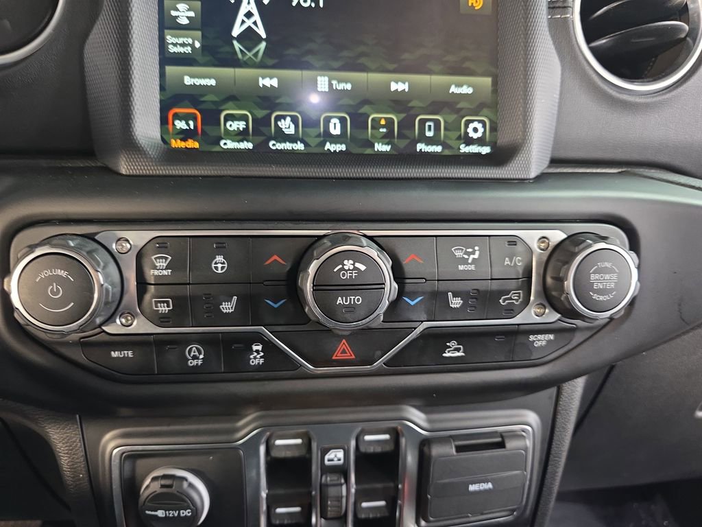 Used 2022 Jeep Gladiator Overland w/ Popular Equipment Package image 20