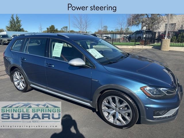 Used 2018 Volkswagen Golf Alltrack SEL image 2