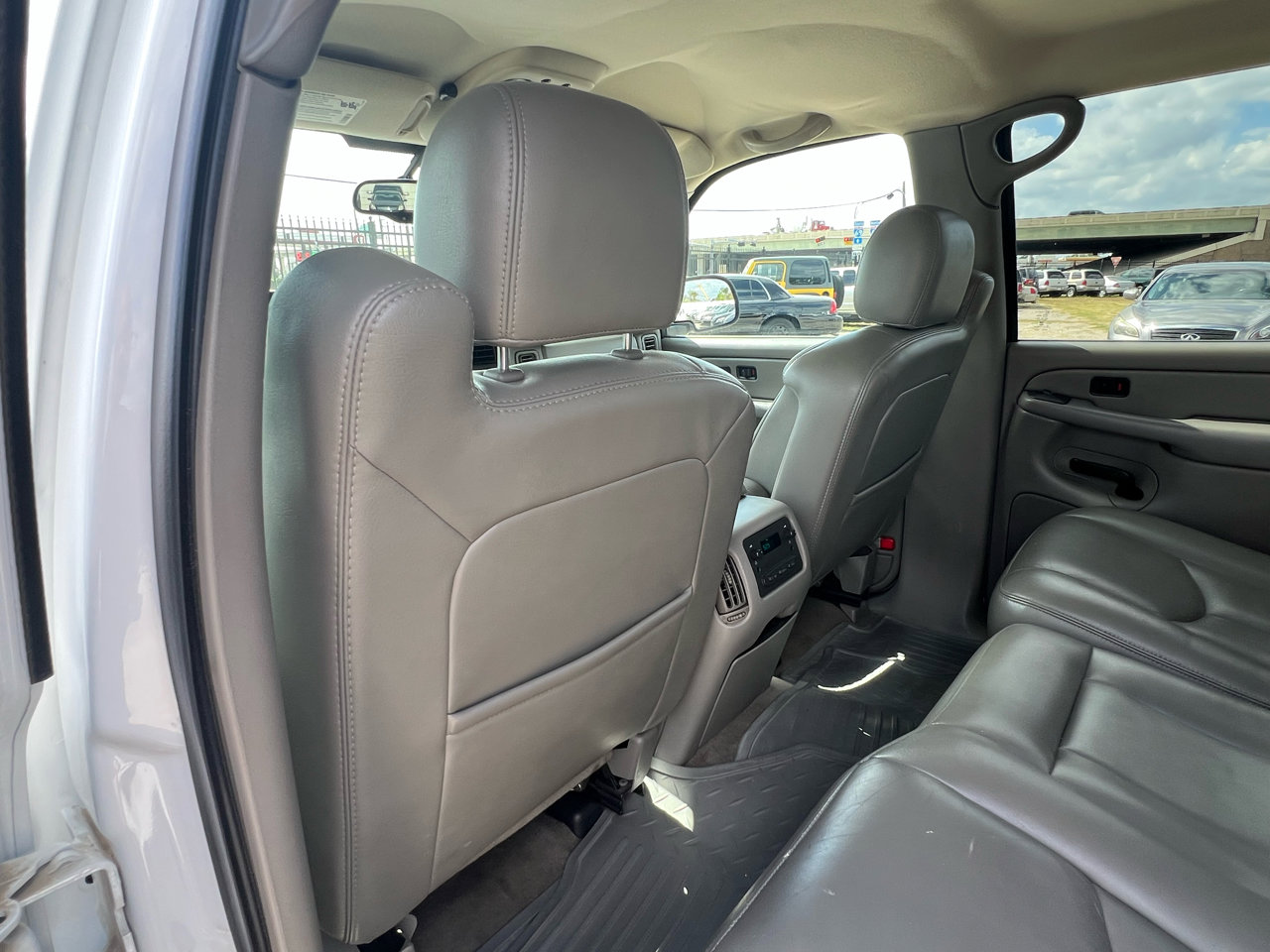 Used 2006 GMC Sierra 1500 SLT w/ Onstar Plus Package image 32