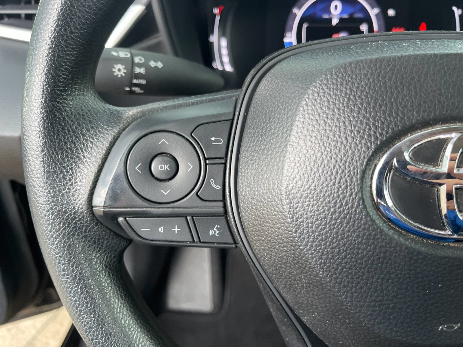 Used 2026 Toyota Corolla LE FWD image 24