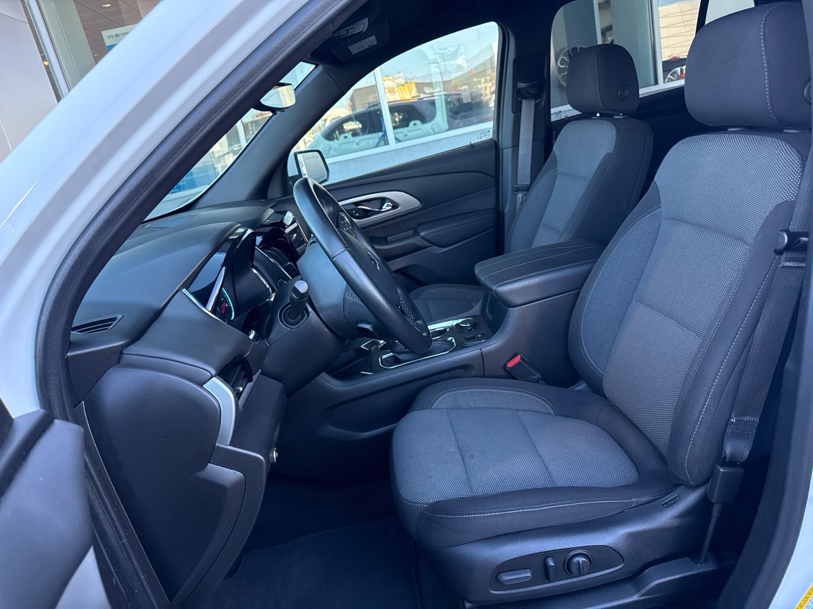 Used 2023 Chevrolet Traverse LT w/ Midnight/Sport Edition AWD/4WD image 22
