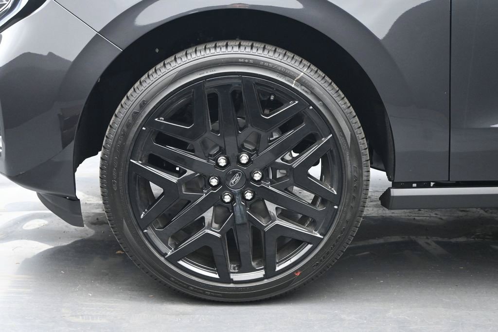 New 2026 Ford Expedition Max Platinum w/ Stealth Performance Package AWD/4WD image 15