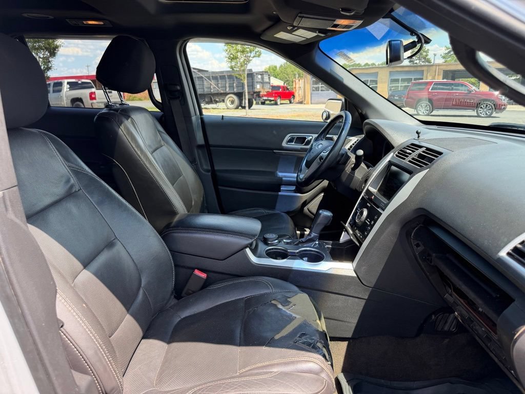 Used 2015 Ford Explorer Sport w/ Equipment Group 401A AWD/4WD image 30