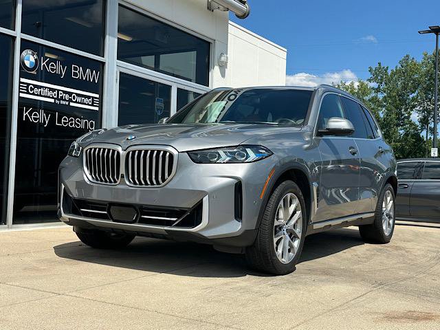 Used 2024 BMW X5 xDrive40i w/ Premium Package AWD/4WD image 3
