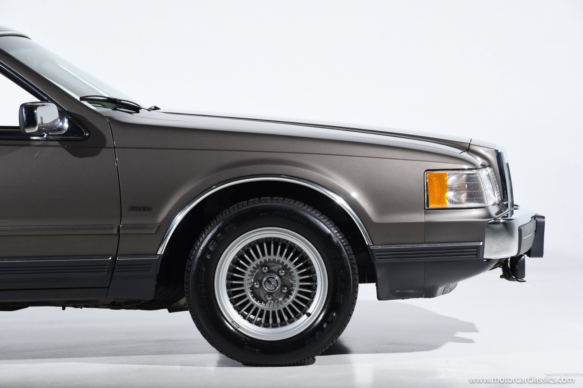 Used 1988 Lincoln Mark VII LSC RWD image 11