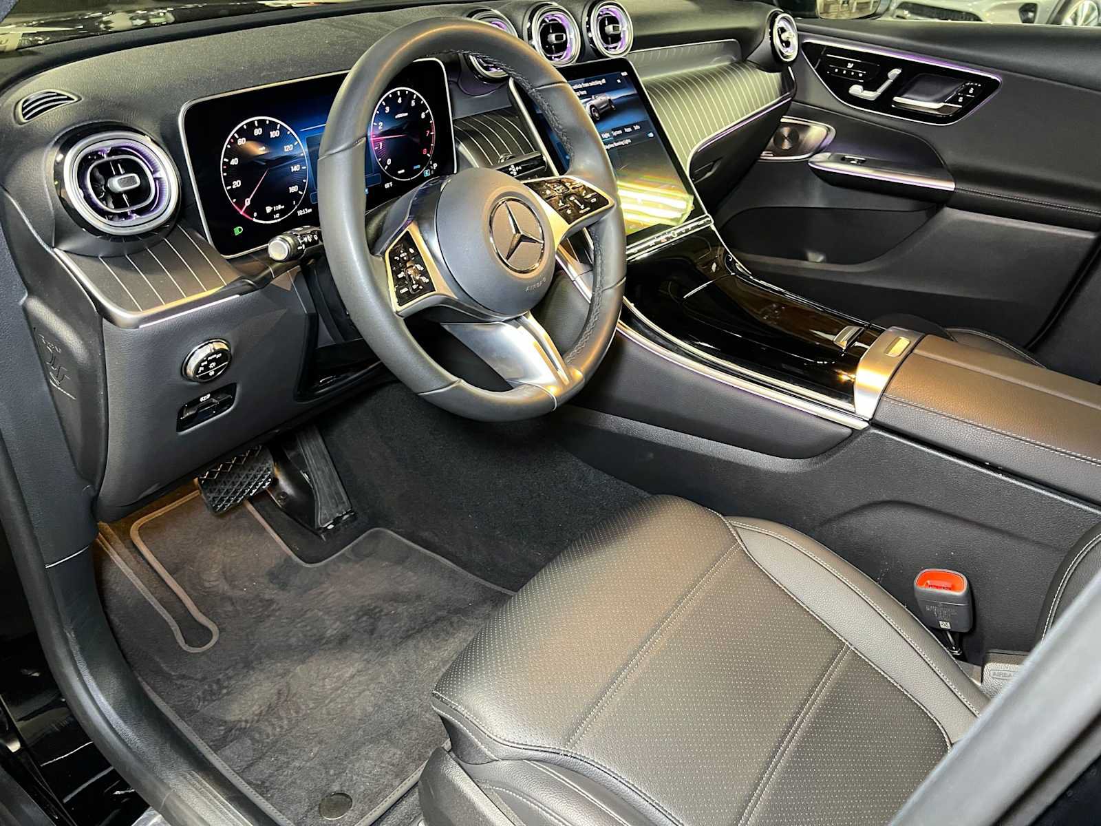 Used 2026 Mercedes-Benz GLC 300 4MATIC image 27