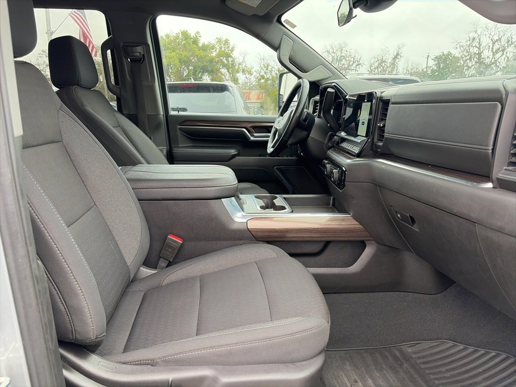 Used 2024 Chevrolet Silverado 3500 LT w/ Convenience Package image 13