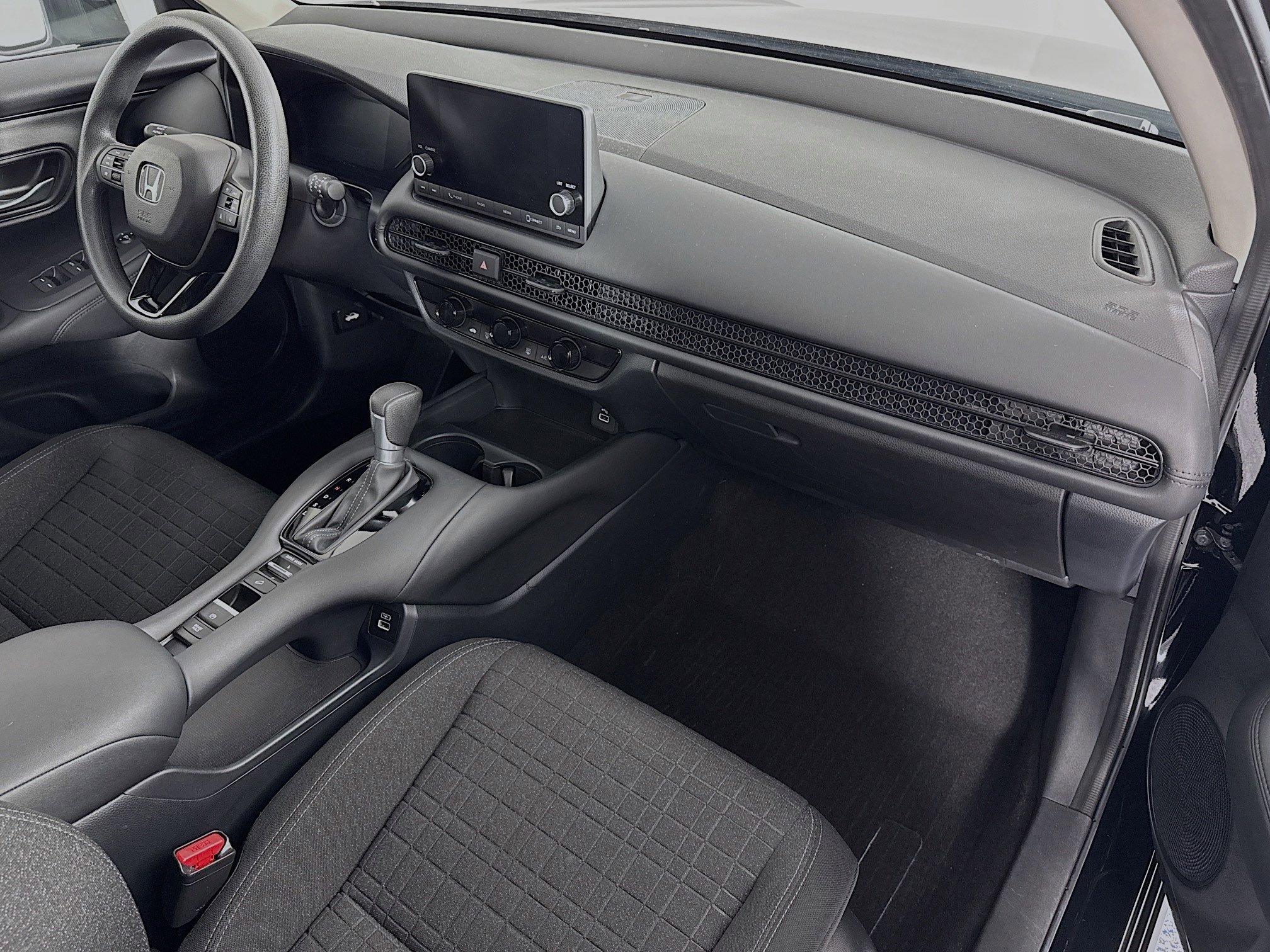 Certified 2023 Honda HR-V LX image 26