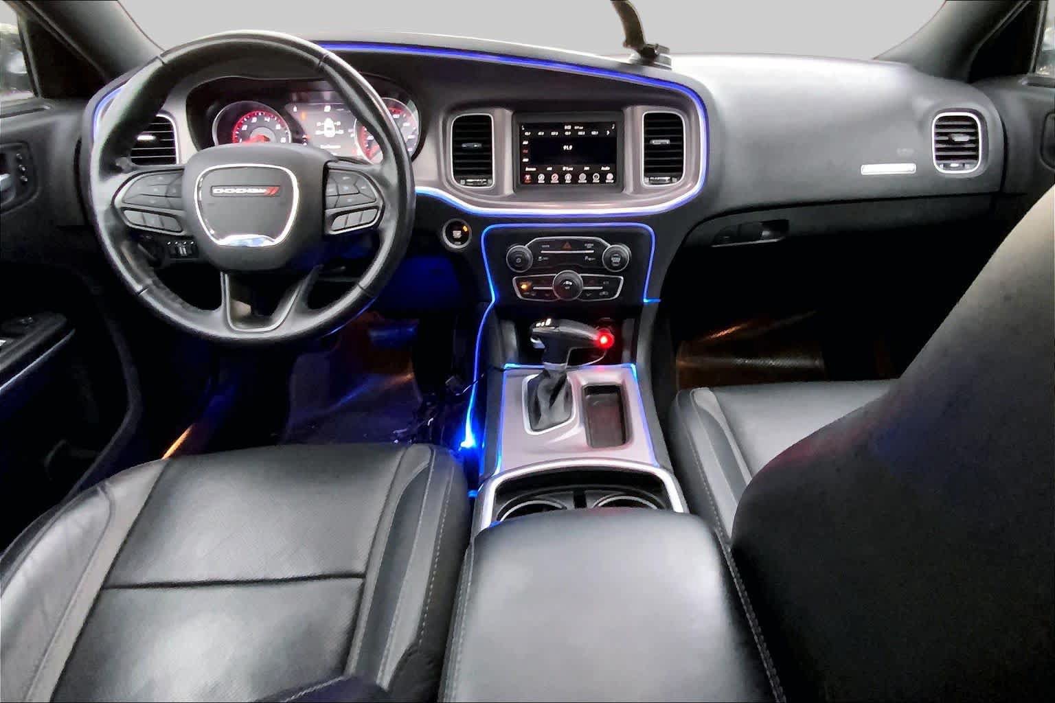 Used 2022 Dodge Charger SXT w/ Leather Interior Group RWD image 14