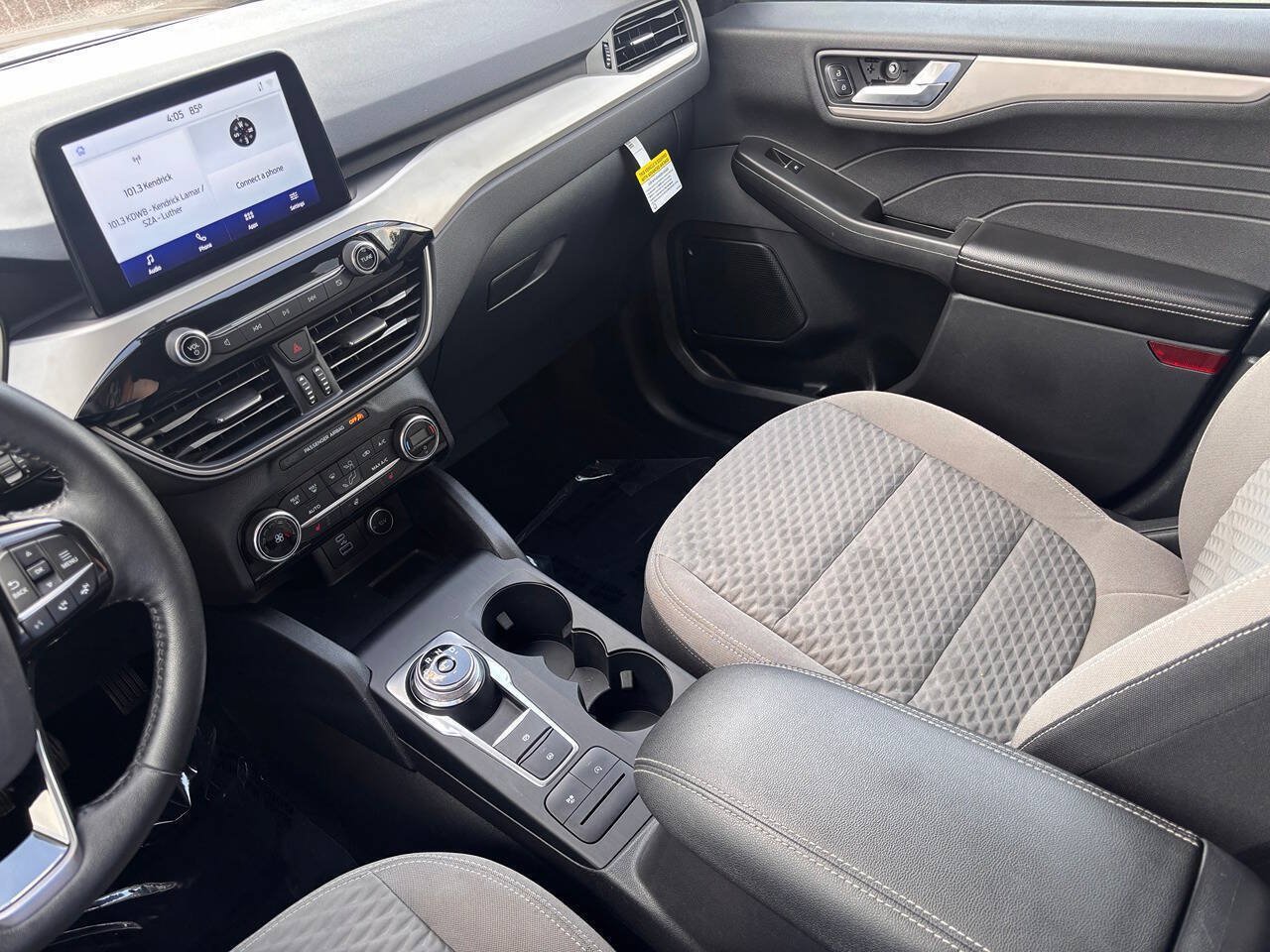 Used 2021 Ford Escape SE w/ Cold Weather Package AWD/4WD image 11