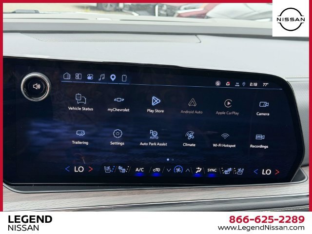 Used 2025 Chevrolet Suburban Premier AWD/4WD image 30