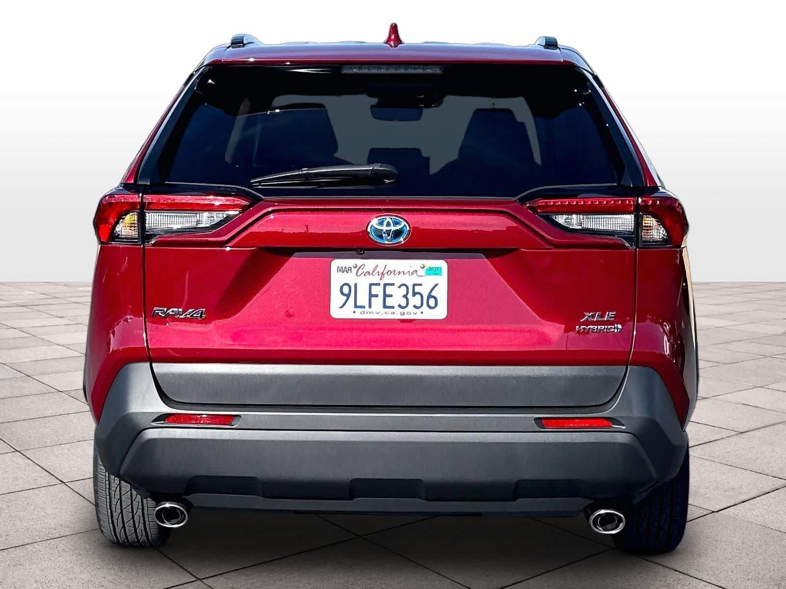 Used 2024 Toyota RAV4 XLE w/ Convenience Package AWD/4WD image 8