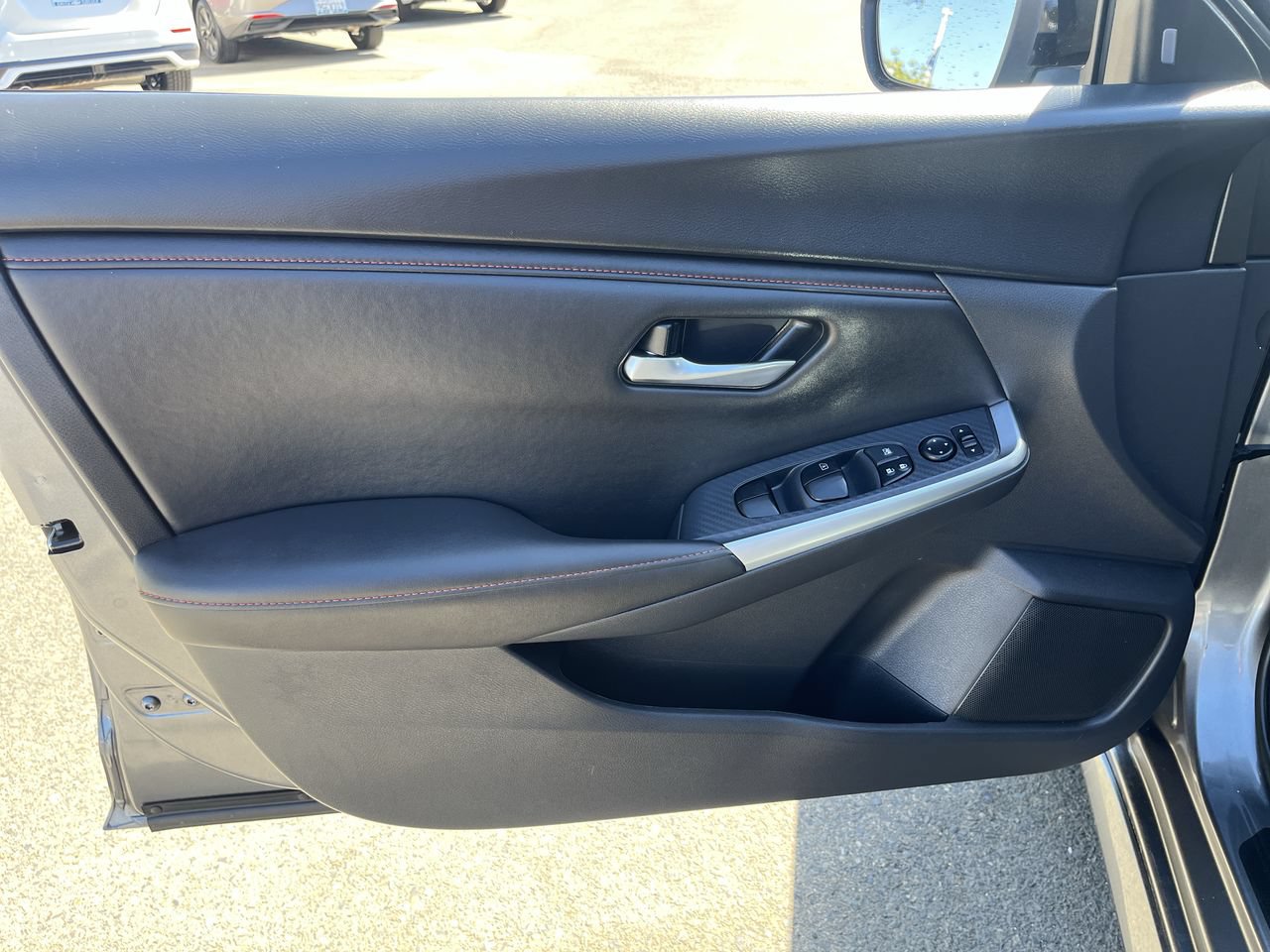 Used 2025 Nissan Sentra SR FWD image 19