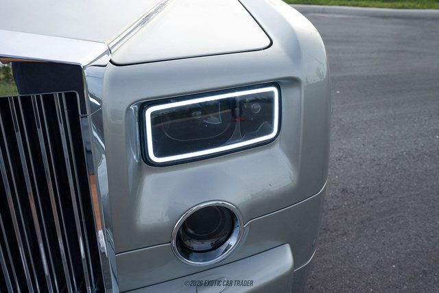 Used 2005 Rolls-Royce Phantom Sedan RWD image 61