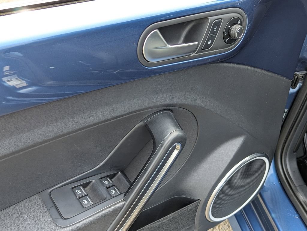 Used 2018 Volkswagen Beetle 2.0T S image 11