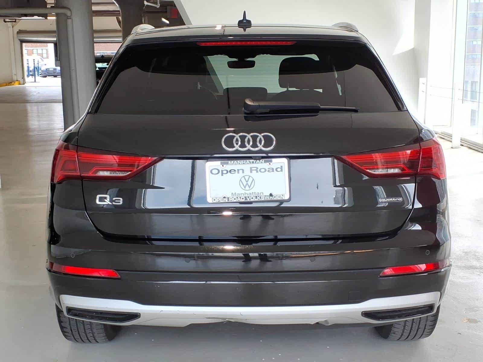 Used 2020 Audi Q3 2.0T Premium w/ Convenience Package AWD/4WD image 5