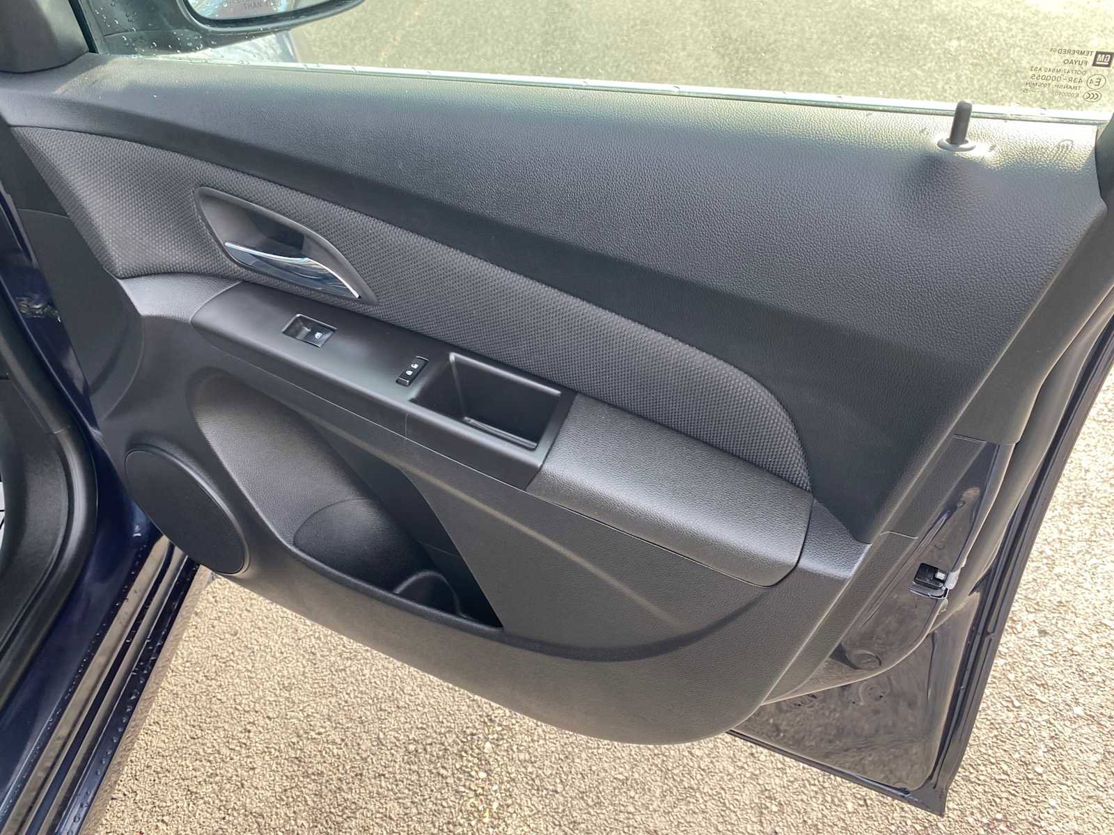 Used 2015 Chevrolet Cruze LT image 27