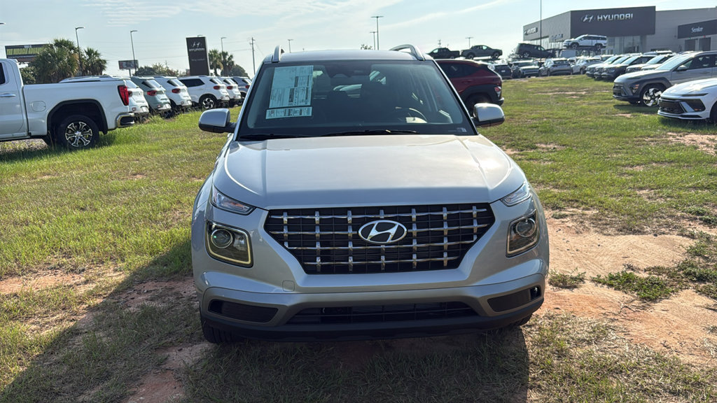 New 2026 Hyundai Venue SEL FWD image 2
