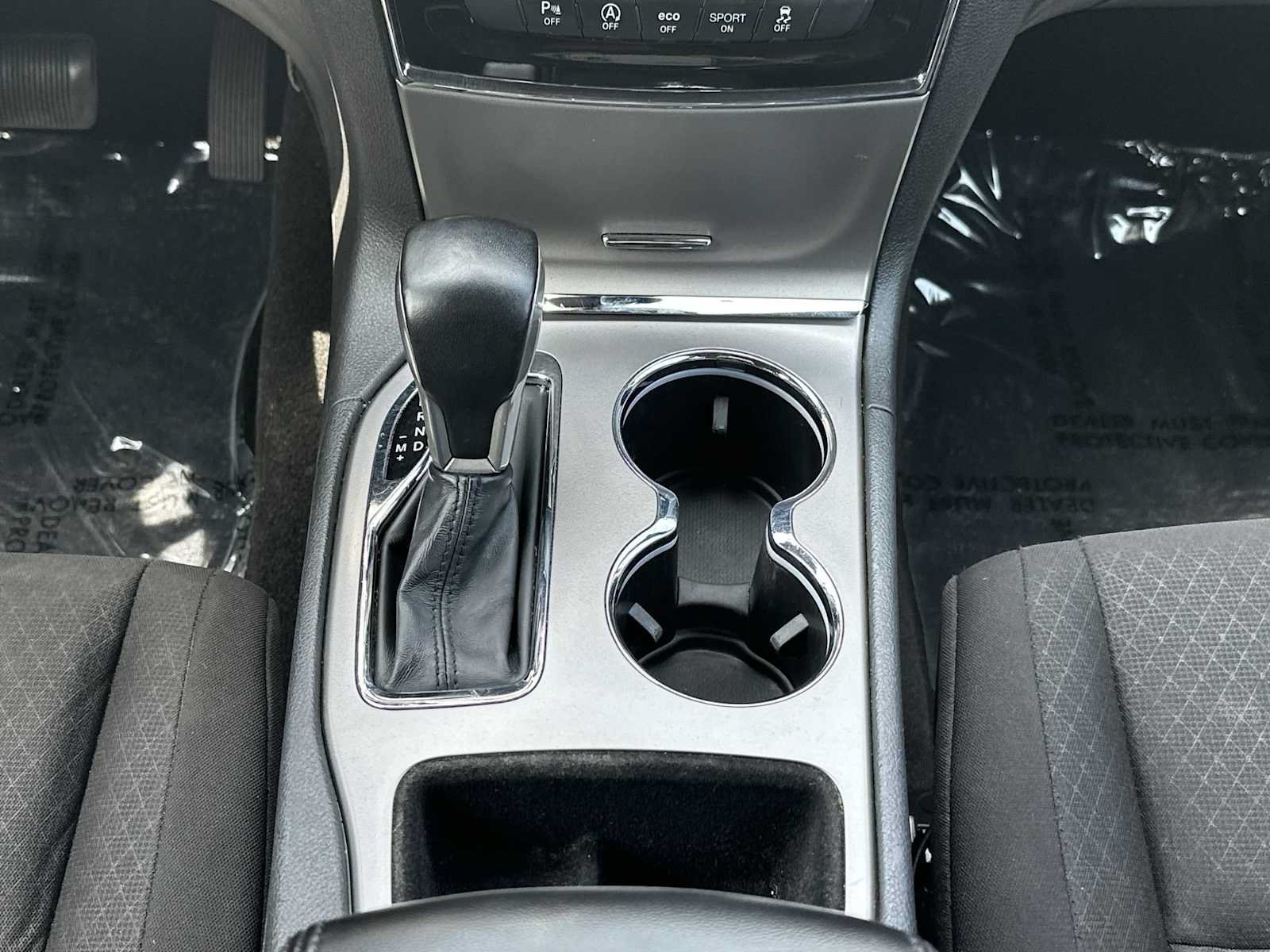 Used 2022 Jeep Grand Cherokee Laredo E w/ Security & Convenience Group AWD/4WD image 30