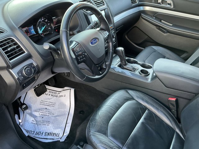 Used 2017 Ford Explorer XLT w/ Equipment Group 202A image 14