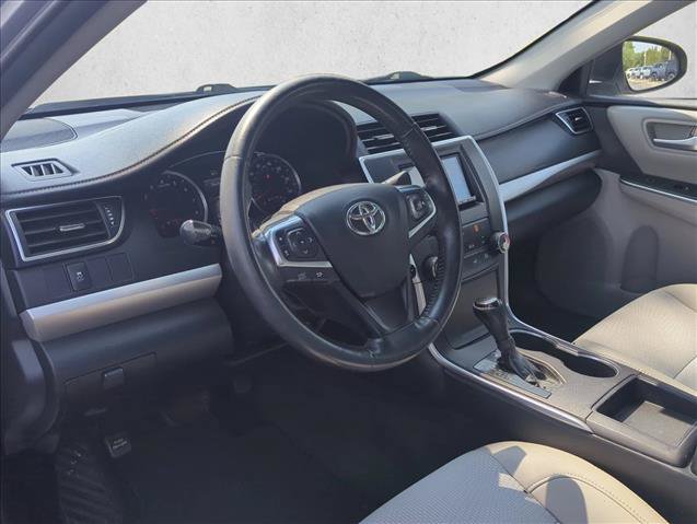 Used 2016 Toyota Camry SE FWD image 9