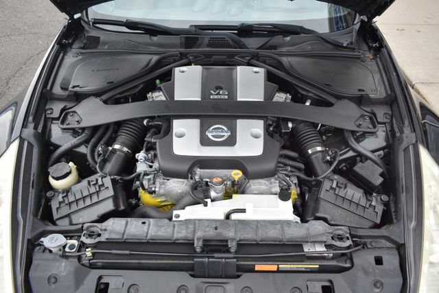 Used 2010 Nissan 370Z Touring w/ Sport Pkg image 39