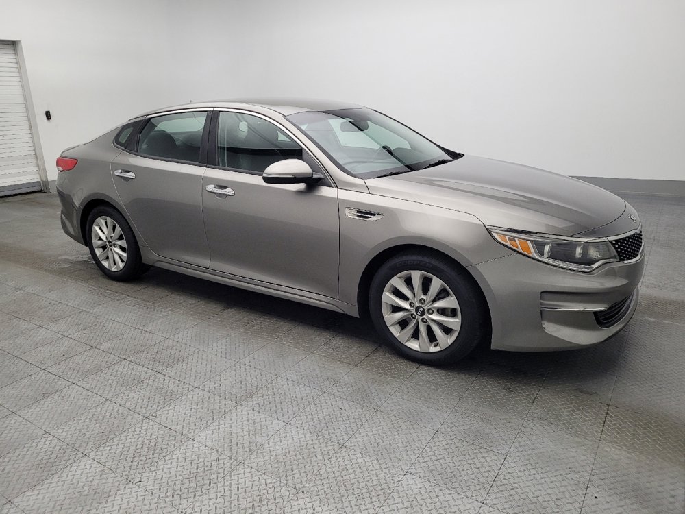 Used 2016 Kia Optima EX image 11