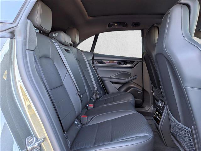 Used 2025 Porsche Macan Electric image 24