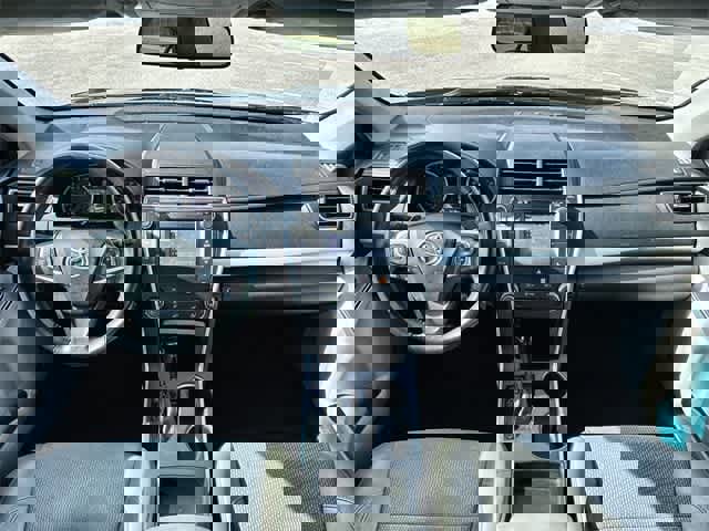 Used 2016 Toyota Camry SE image 16