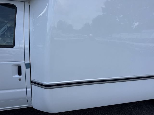 New 2027 Ford E-350 and Econoline 350 Super Duty w/ Power Equipment Group RWD image 17