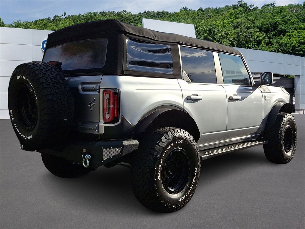 Used 2023 Ford Bronco Outer Banks image 6