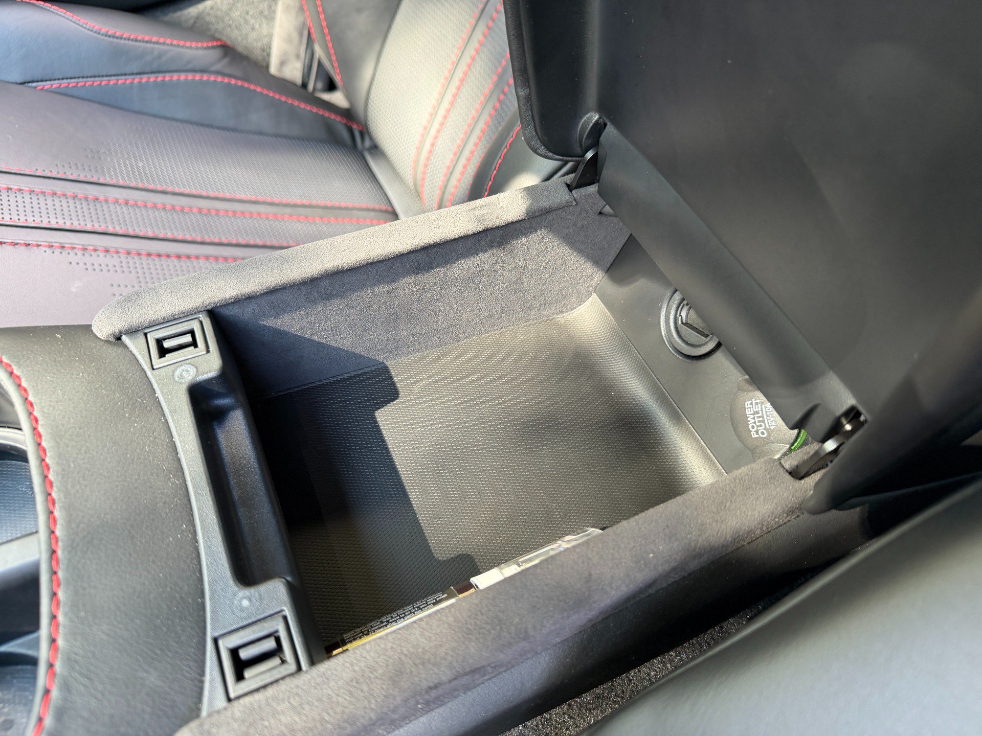 Used 2020 Aston Martin V8 Vantage Coupe RWD image 51