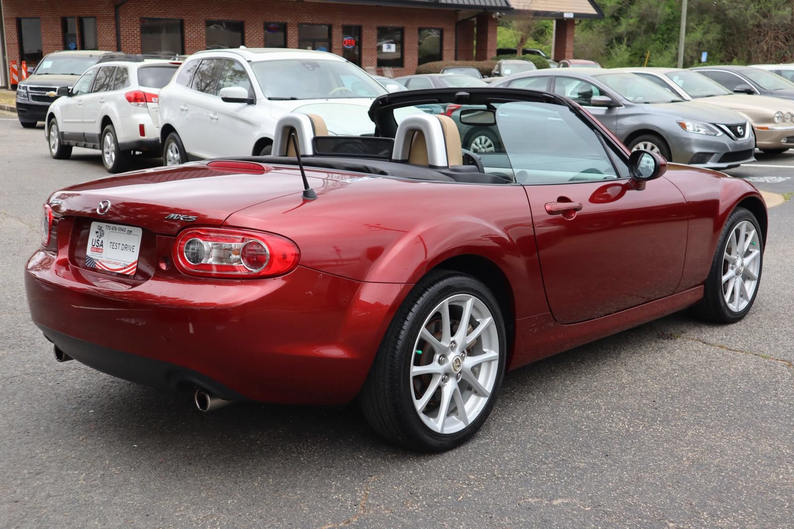 Used 2009 MAZDA MX-5 Miata Grand Touring RWD image 7