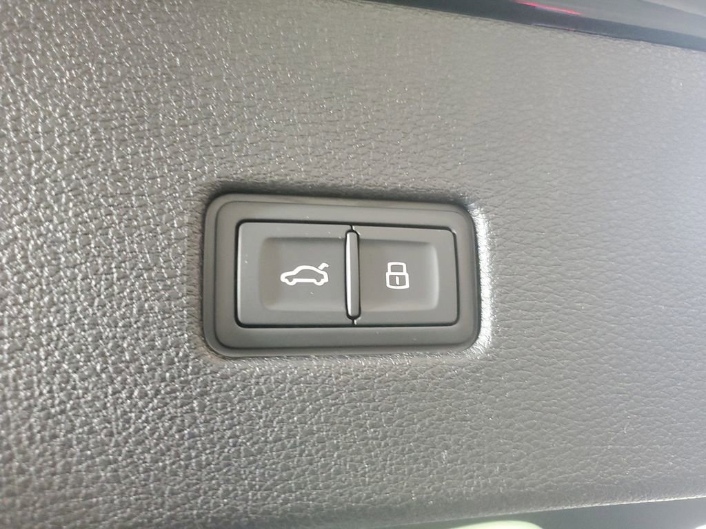 New 2026 Audi Q8 Prestige AWD/4WD image 9