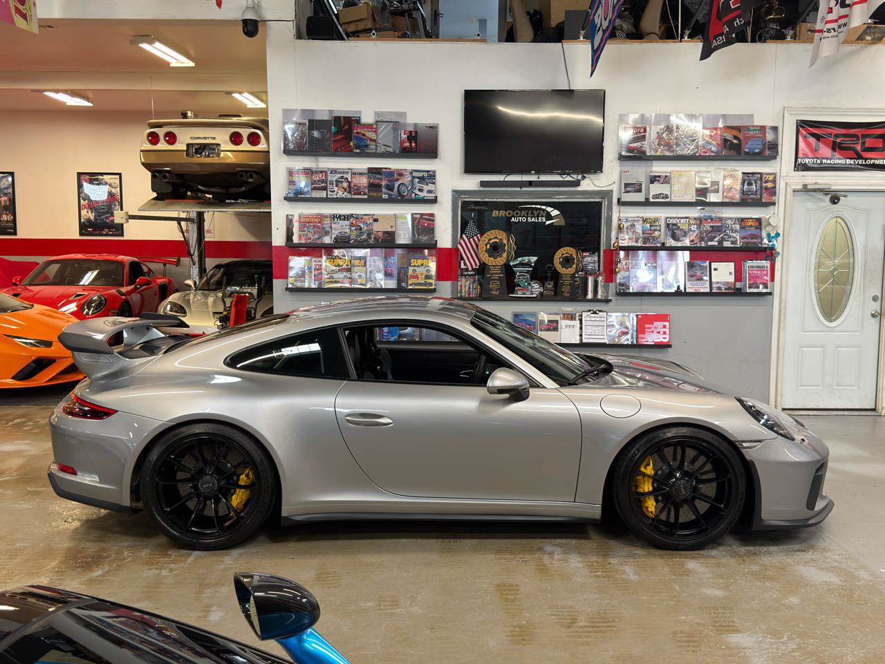 Used 2019 Porsche 911 GT3 RWD image 5