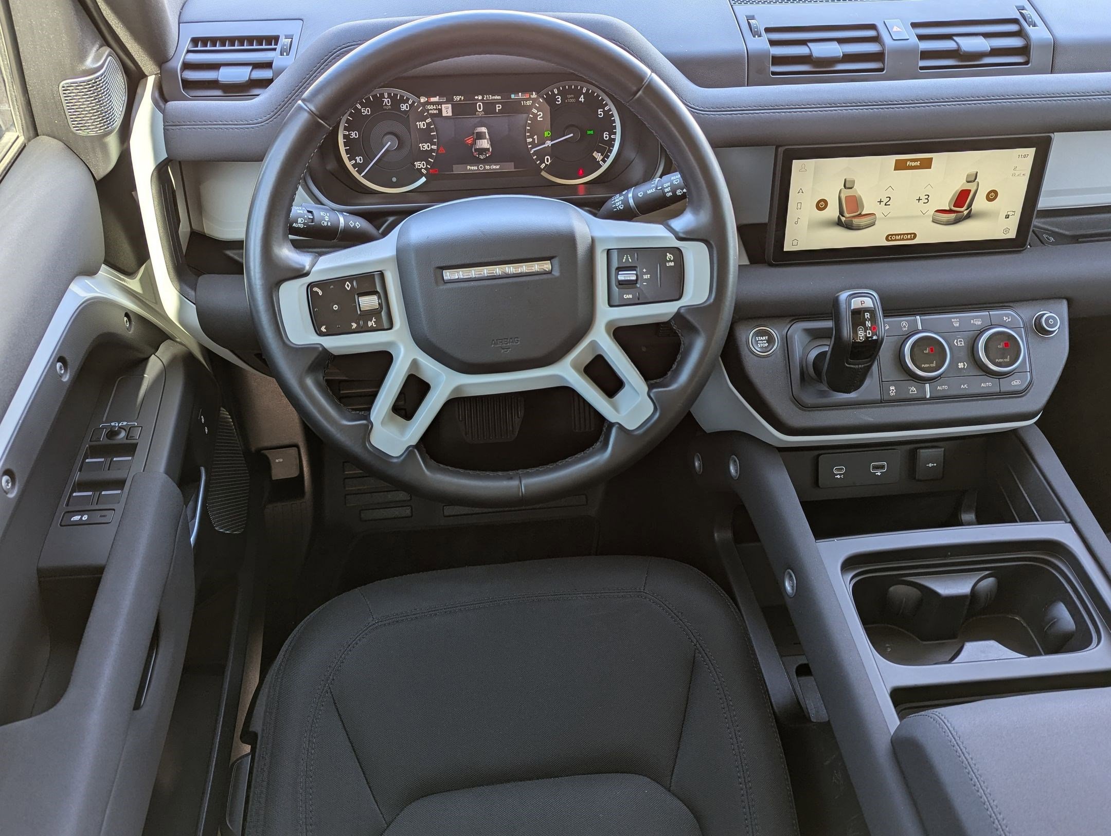 Used 2023 Land Rover Defender 110 image 30