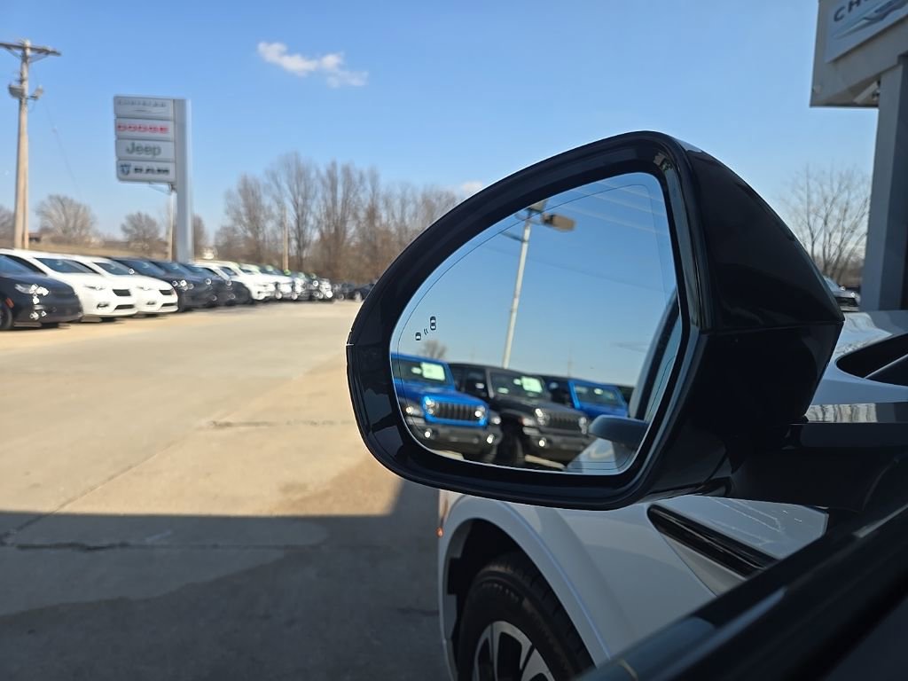 Used 2025 Lincoln Nautilus Reserve image 29