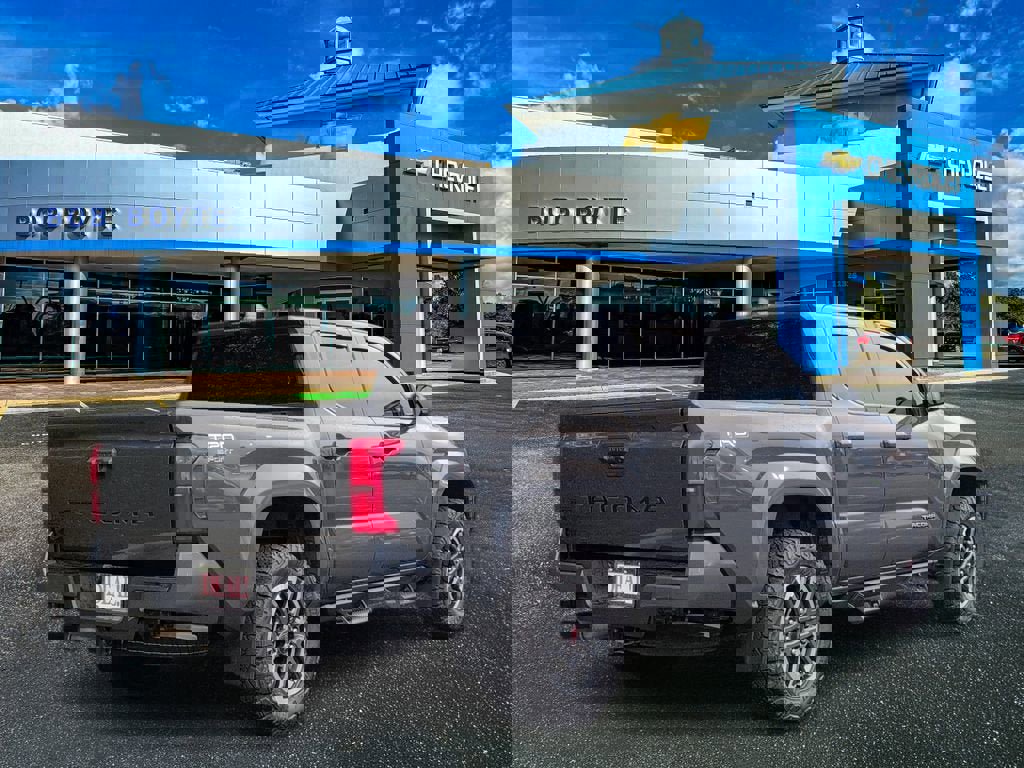 Used 2024 Toyota Tacoma TRD Sport image 3