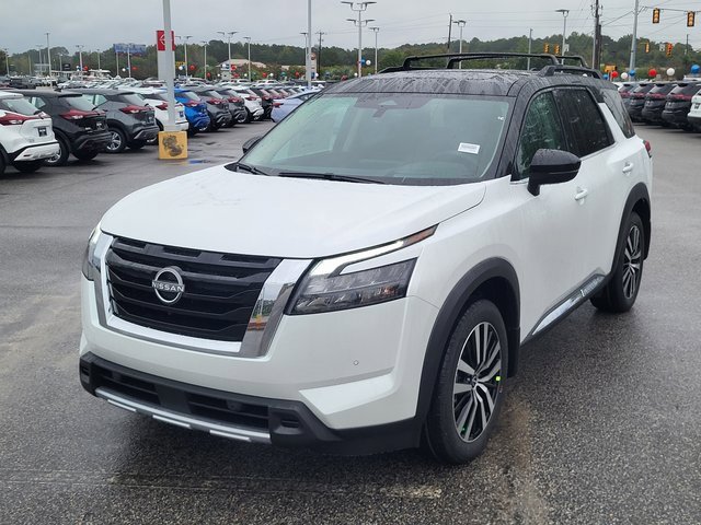 New 2025 Nissan Pathfinder Platinum w/ Cargo Package image 7
