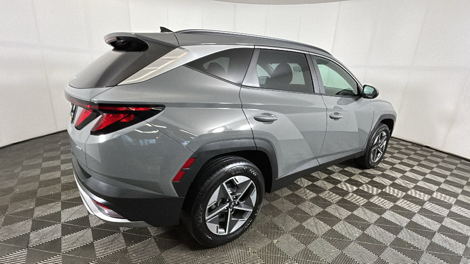 Used 2025 Hyundai Tucson SEL AWD/4WD image 3
