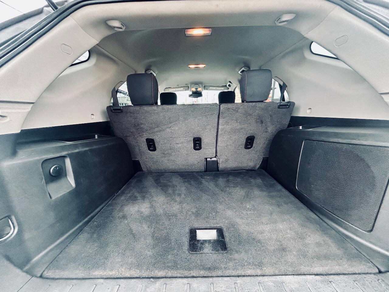 Used 2017 Chevrolet Equinox LT w/ Convenience Package image 28