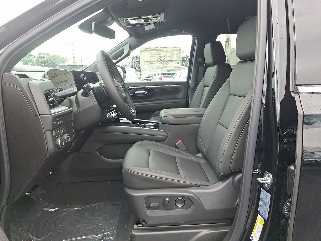New 2026 Chevrolet Suburban LT w/ Comfort Package AWD/4WD image 6